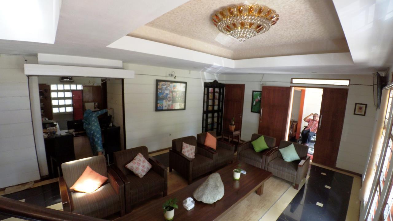 Rumah Tawa Hotel Syariah Bandung Exterior foto